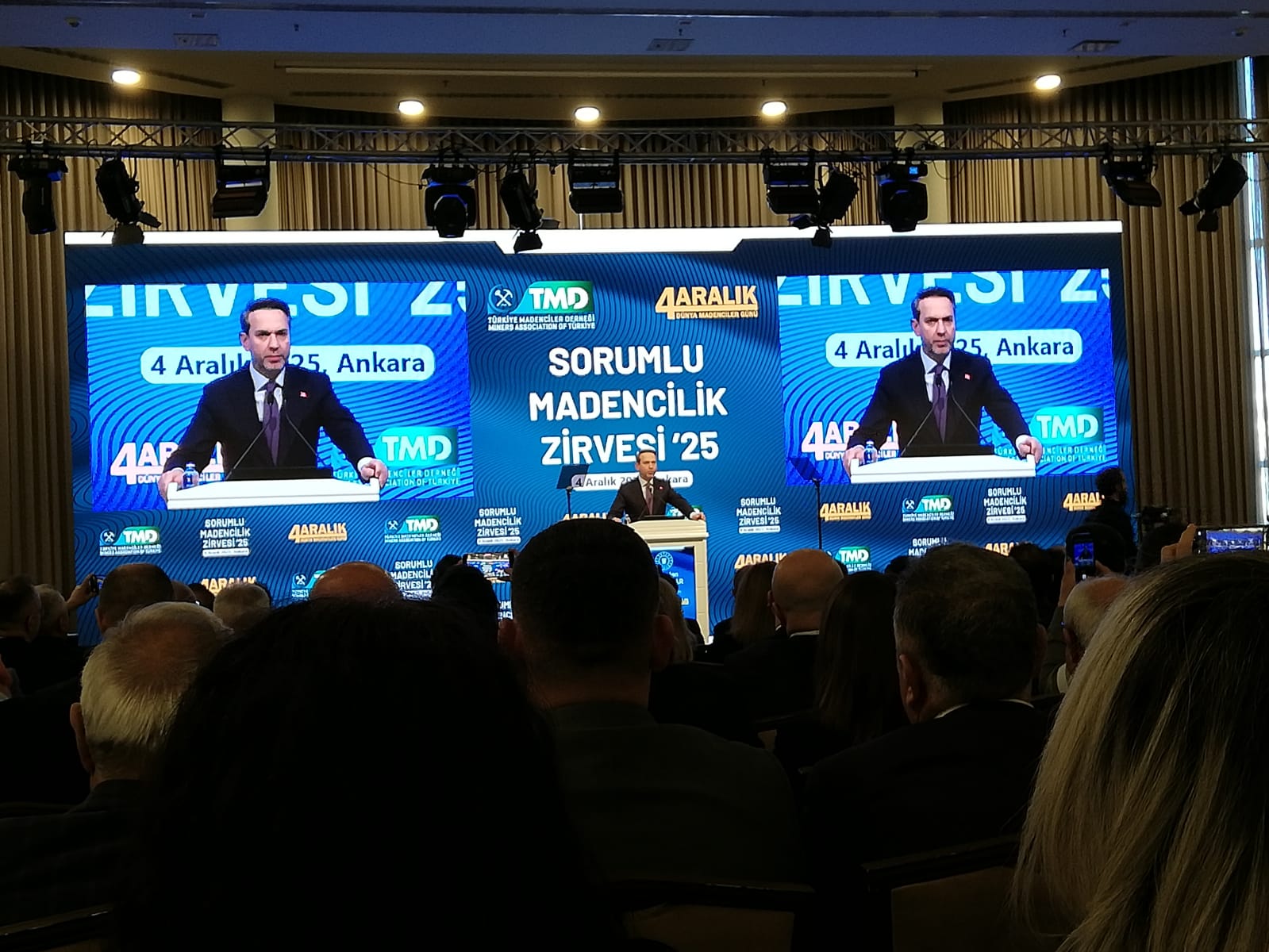 <h2><span style="font-size:16px"><strong>Sorumlu Madencilik Zirvesi'ne Katıldık</strong></span></h2>
